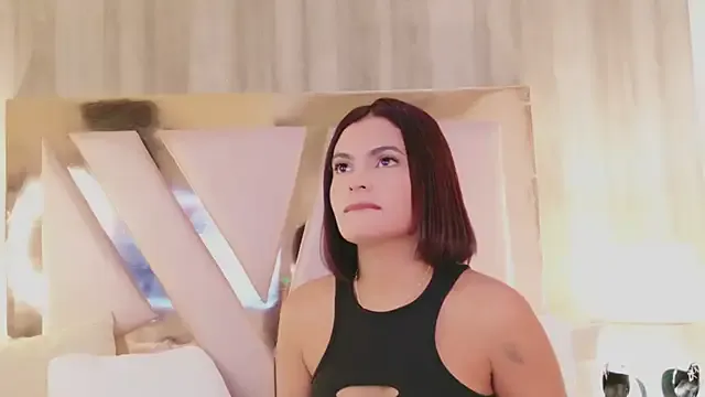 IrinaVelvet on StripChat 