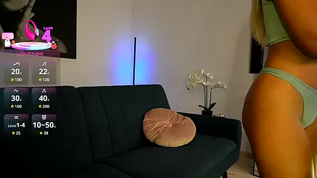 izzy_belle on StripChat 