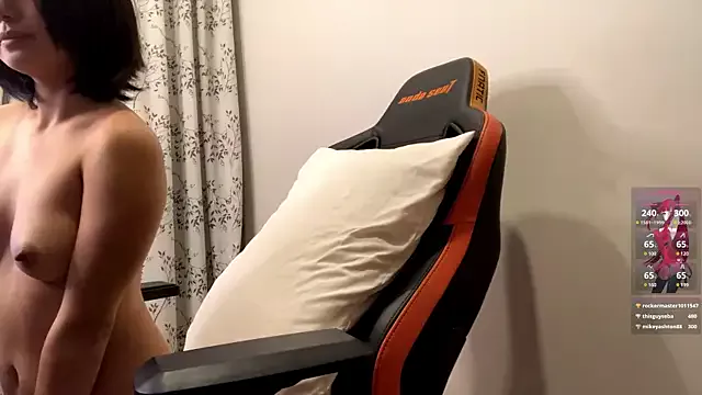 JayJaylov on StripChat 
