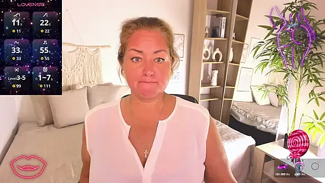 JenniferLight on StripChat 