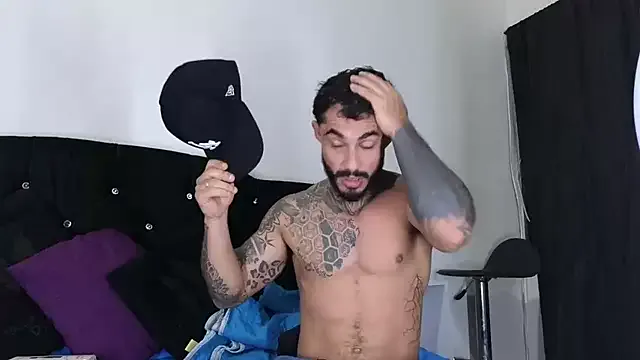 john_cartter1 — Hey bb I want my ass fucked today