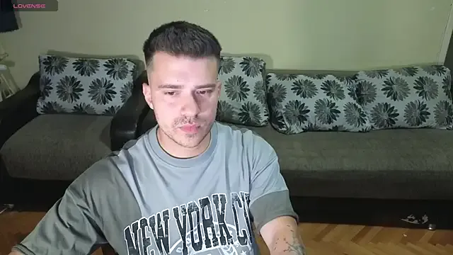 JohnnyStepBro — Lovense in, buzz it till i cum!!!