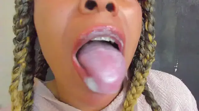 KamariaFyre on StripChat 