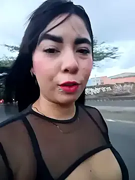 KathaDanger — Flash ass in doggy position 