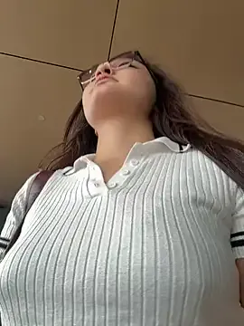 KissMeEva on StripChat 