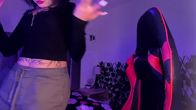 Kitty_Gang on StripChat 
