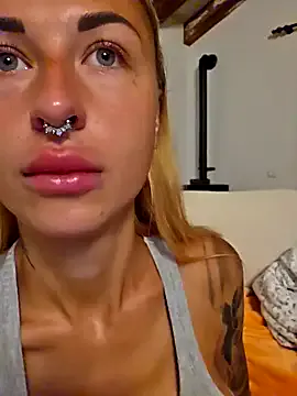kylie_blck — Countdown+FlashTits+Tonge+1Surprise Vide