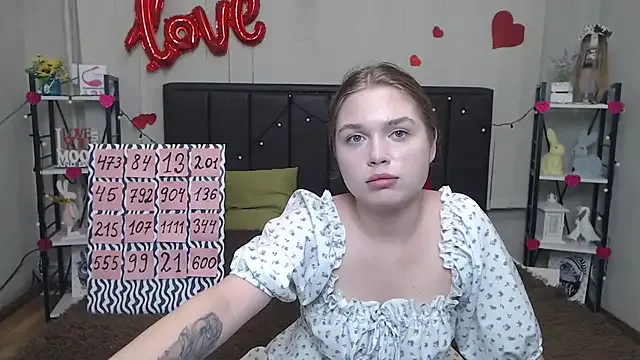 LaraPika on StripChat 