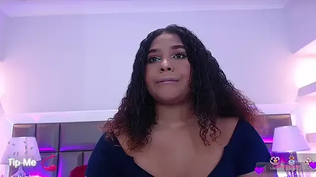 LennaEvans on StripChat 