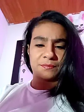 Leslly_ on StripChat 