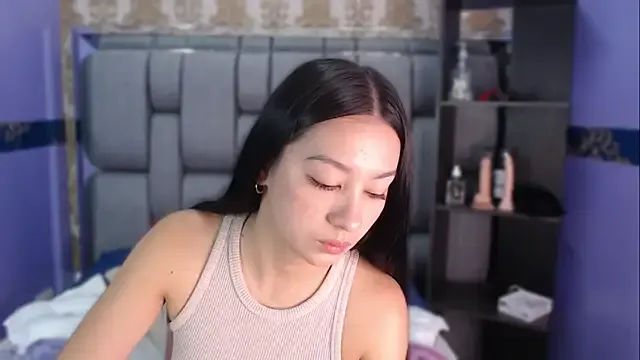 Lila_Pinky on StripChat