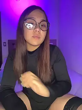 lili_torres5 — dildo in pussy x 5 min