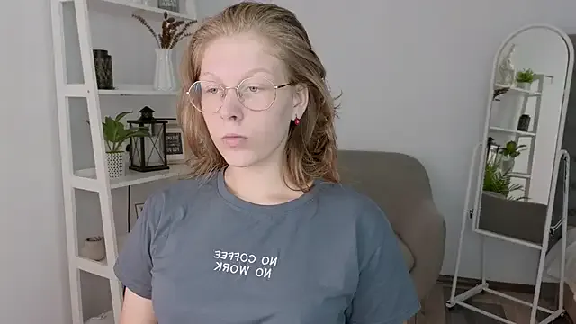 Lilly_Belly on StripChat 