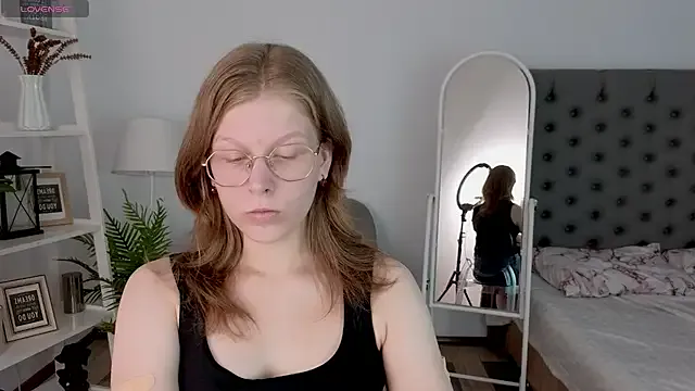 Lilly_Belly on StripChat 