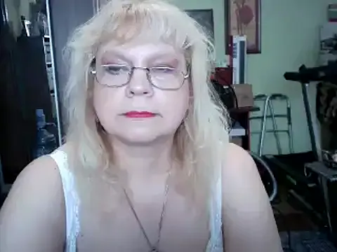 LOLA8888 on StripChat 