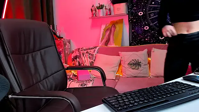 LolaLemona on StripChat 