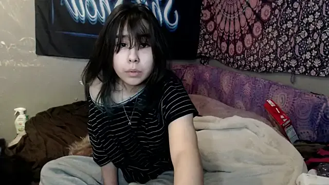 London_Ray — help me get undressed for 30min;)