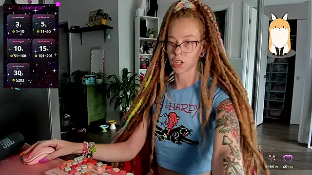 LucidLucy — Pussy spread & tease