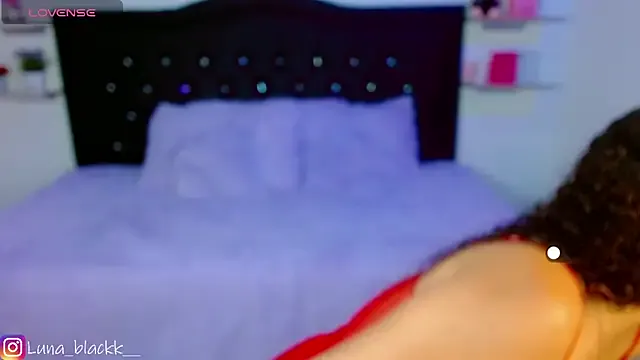 Luna_blackk — Undress me fingers in my pussy 