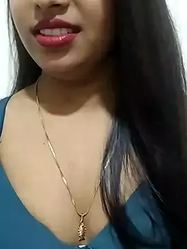 Maahhii_2 — Show Pusssy