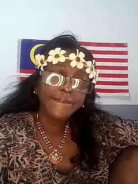 mamakarma1403 on StripChat 