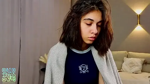 MeiFrock — tease u with my lips