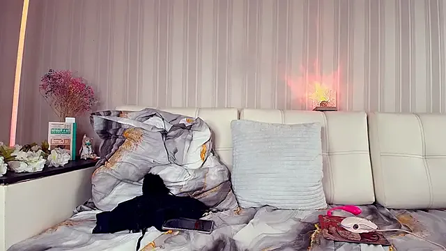 Meowroslava — Ahegao + flash tits