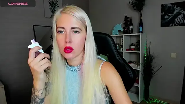 Mermaid_N on StripChat 