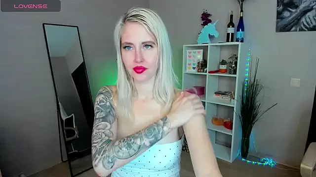 Mermaid_N on StripChat 