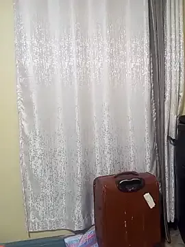 MINNYIRI on StripChat 