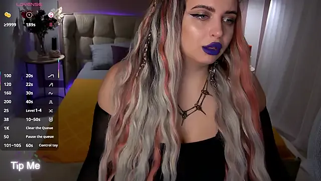 Miss_Maya_Mils — Kneel in front of that huge ass
