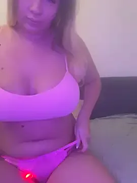 NellyExtraa — Pussy oil