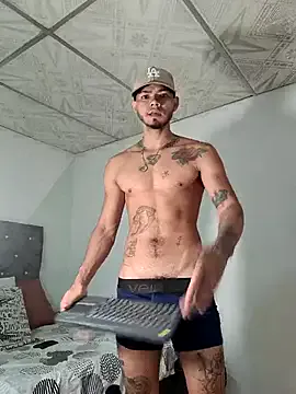 Niick01_ on StripChat 