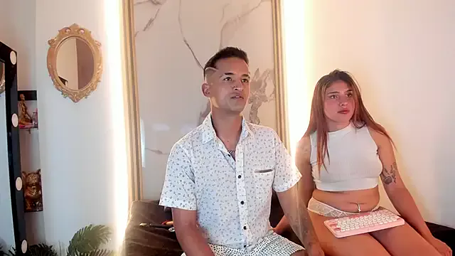 Nikki_and_Mayk on StripChat 