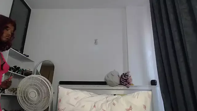 peeky_pinky on StripChat 