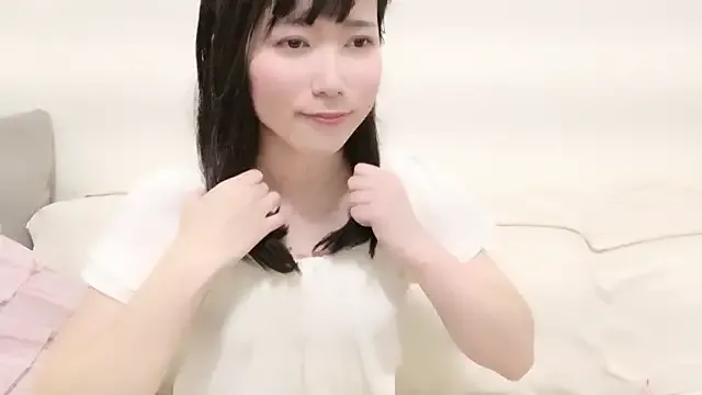 pppYukaqqq on StripChat 