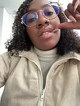 Qeen_blackk on StripChat 