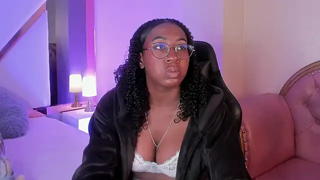 Qeen_blackk on StripChat 