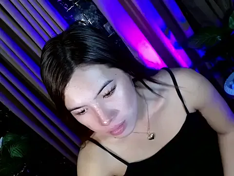 Queen_kendalx19 on StripChat 