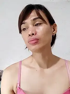 QueenSoreal on StripChat 