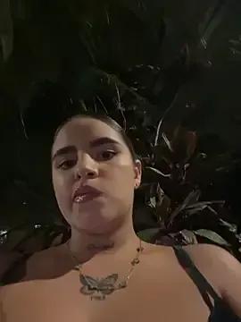 Rick_Mia — Show pussy public