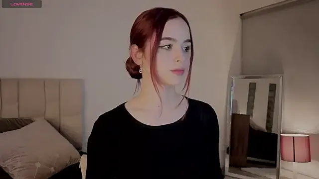 Roxxy_mora on StripChat 