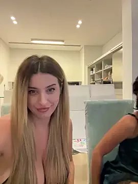 RoxxyDallas on StripChat 