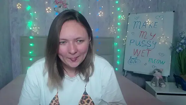 SallyVerda on StripChat 