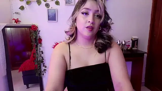 sapphire_lilac on StripChat 