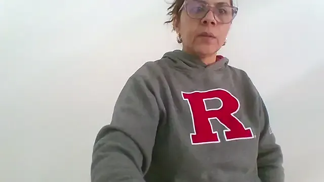 Sara_Brandon on StripChat 