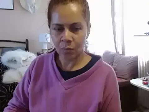 Sara_Brandon on StripChat 