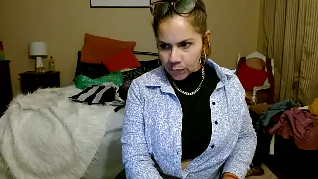 Sara_Brandon on StripChat 