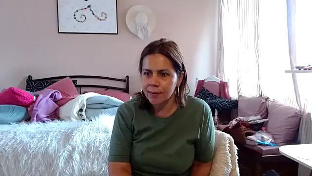 Sara_Brandon on StripChat 