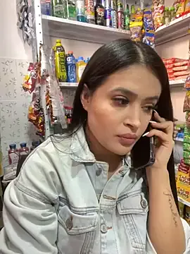 Sara_fun — great orgasm around people risky